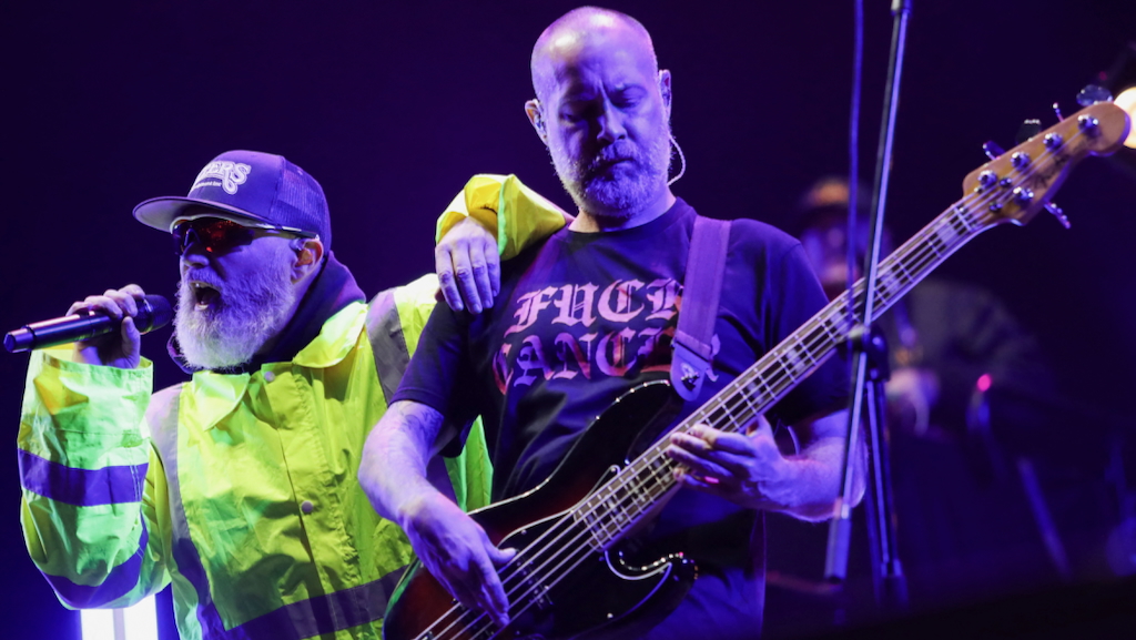 Sam Rivers (r.) mit Fred Durst und Limp Bizkit beim Estéreo Picnic Festival in Bogotá am 21. März 2024